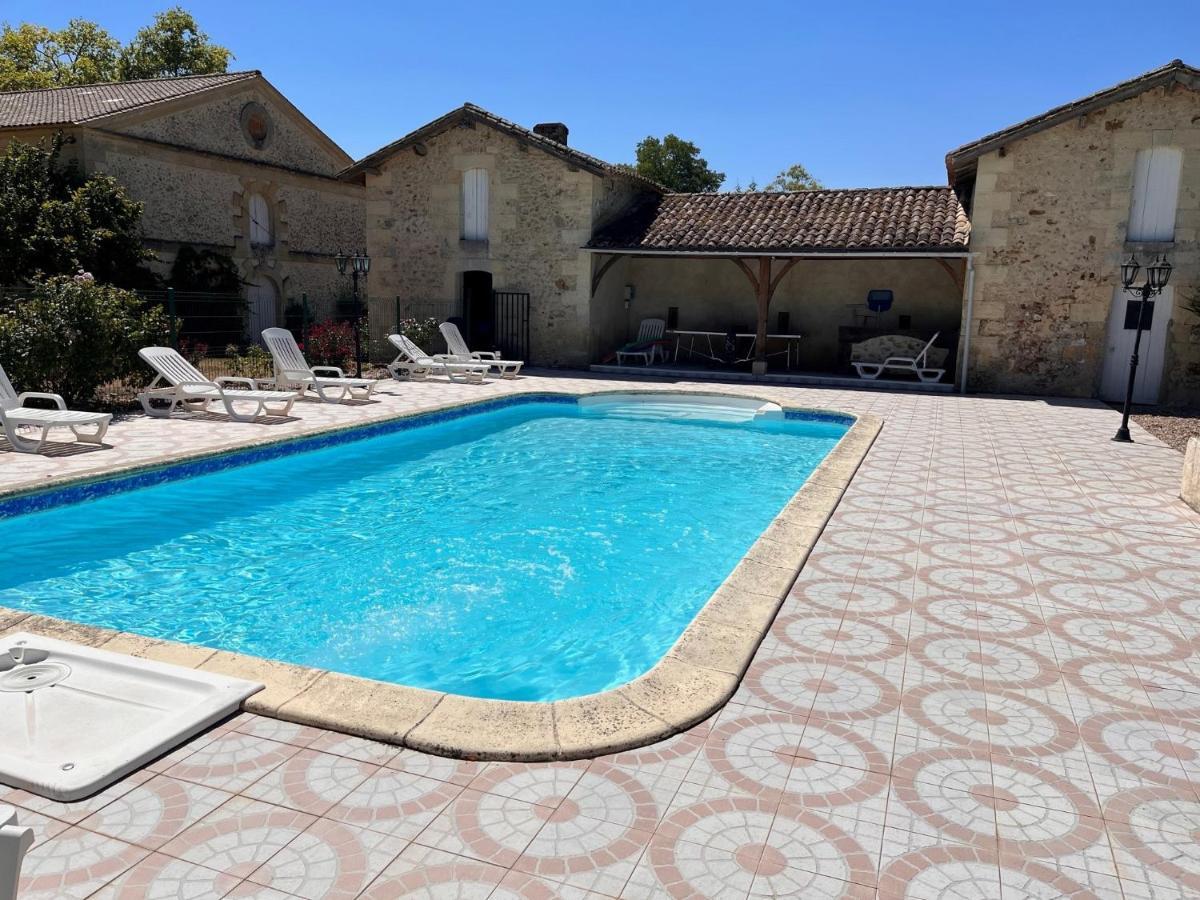 Domaine Clos Et Arbore De 3 Ha Avec Deux Maisons Lamothe-Montravel Exterior photo